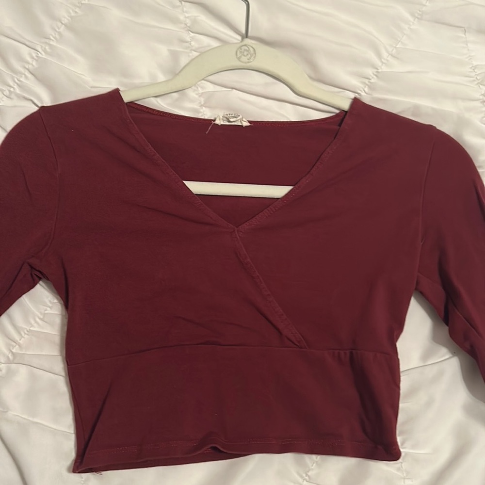 Long sleeve garage maroon top